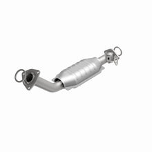 Load image into Gallery viewer, MagnaFlow Direct Fit Catalytic Converter 00-8/04 Toyota Tundra 4.7L P/S Front