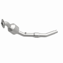 Load image into Gallery viewer, MagnaFlow Direct Fit Catalytic Converter 02-03 Freelander 2.5L