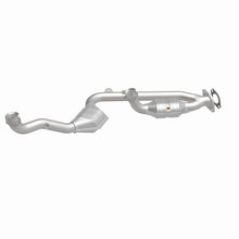 Load image into Gallery viewer, MagnaFlow Direct Fit Catalytic Converter 99-01 Continental 4.6L 50S