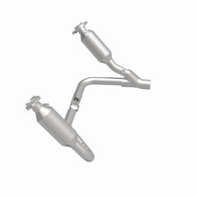 Load image into Gallery viewer, MagnaFlow Direct Fit Catalytic Converter California Grade 07-08 Dodge Durango 3.7L