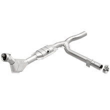 Load image into Gallery viewer, MagnaFlow Direct Fit Catalytic Converter 99 F150/250 4.6L P/S