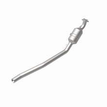 Load image into Gallery viewer, MagnaFlow Direct Fit Catalytic Converter 2006-2011 R350 3.5 L Underbody