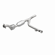Load image into Gallery viewer, MagnaFlow Direct Fit Catalytic Converter 99 Ford F-150 4.6L