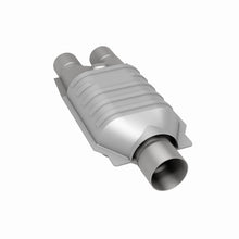 Load image into Gallery viewer, MagnaFlow Universal Catalytic Converter 96-96 Toy Supra 3.0L Turb