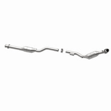 Load image into Gallery viewer, MagnaFlow Direct Fit Catalytic Converter 98-02 Mercedes E320 3.2L