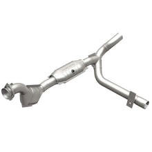 Load image into Gallery viewer, MagnaFlow Direct Fit Catalytic Converter 01 Ford Trucks 4.6L