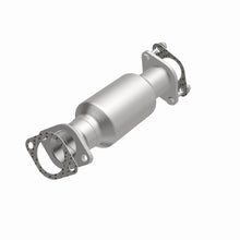 Load image into Gallery viewer, MagnaFlow Direct Fit Catalytic Converter 2011 Kia Sorento 3.5 Underbody