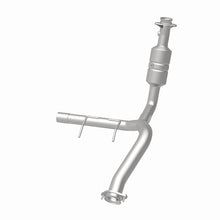 Load image into Gallery viewer, MagnaFlow Direct Fit Catalytic Converter 2009 f-150 V8 5.4 OEM Underbody