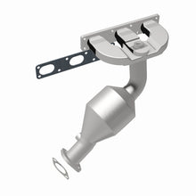 Load image into Gallery viewer, MagnaFlow Direct Fit Catalytic Converter 99-00 BMW Z3 L6 2.8L Rear Manifold