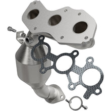 Load image into Gallery viewer, MagnaFlow Direct Fit Catalytic Converter 11-15 Sienna 3.5 Manifold