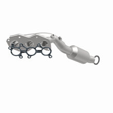 Load image into Gallery viewer, MagnaFlow Direct Fit Catalytic Conv California Grade 06-09 Lexus IS250 2.5L / 06-13 Lexus IS350 3.5L