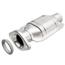 Load image into Gallery viewer, MagnaFlow Direct Fit Catalytic Converter 01-03 Highlander underbody