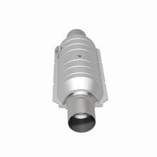 Load image into Gallery viewer, MagnaFlow Universal Catalytic Converter 2.50 OEM Angled O2