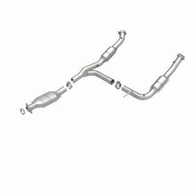 Load image into Gallery viewer, MagnaFlow Direct Fit Catalytic Converter Explorer 02-04 4.6L