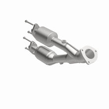 Load image into Gallery viewer, MagnaFlow Direct Fit Catalytic Converter 00-01 Cherokee 4L frt OEM