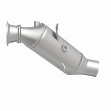 Load image into Gallery viewer, MagnaFlow Direct Fit Catalytic Converter 2015 BMW 640i/740i Underbody