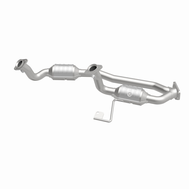 MagnaFlow Direct Fit Catalytic Converter 01-03 Windstar 3.8 OEM