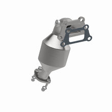 Load image into Gallery viewer, MagnaFlow Direct Fit Catalytic Converter 2012-2014 Equinox 3 3.6 L Underbody