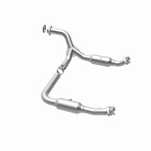 Load image into Gallery viewer, MagnaFlow DF Cat Conv 06-09 Ford Explorer/06-10 Mercury Mountaineer 4.6L Y-Pipe Assembly (49 State)