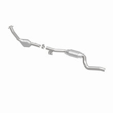 Load image into Gallery viewer, MagnaFlow Direct Fit Catalytic Converter 2003 ML350 3.7L Underbody