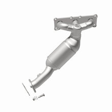 Load image into Gallery viewer, MagnaFlow California DF Catalytic Conv 07-13 BMW 328i L6 3.0LGAS 3.75in Inlet 4in Outlet 2in Dia