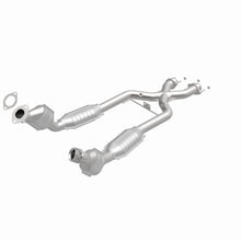 Load image into Gallery viewer, MagnaFlow Direct Fit Catalytic Converter 96-98 4.6L *California*