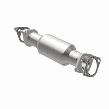 Load image into Gallery viewer, MagnaFlow Direct Fit Catalytic Converter 2011 Kia Sorento 3.5 Underbody