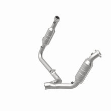 Load image into Gallery viewer, MagnaFlow Direct Fit Catalytic Converter RAM Pickup 2006 8 5.7L