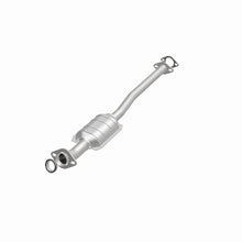 Load image into Gallery viewer, MagnaFlow Direct Fit Catalytic Converter Chevrolet-Geo 2001