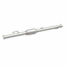 Load image into Gallery viewer, MagnaFlow Direct Fit Catalytic Converter 00-04 Tundra 3.4L Rear