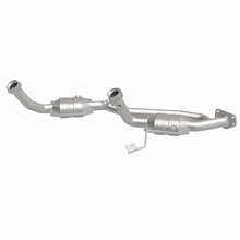 Load image into Gallery viewer, MagnaFlow Direct Fit Catalytic Converter 04 Ford Freestar 3.9L