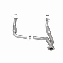 Load image into Gallery viewer, MagnaFlow Direct Fit Catalytic Converter 07-09 Hummer Truck H2 Y-Pipe Assy