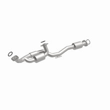 Load image into Gallery viewer, MagnaFlow Direct Fit Catalytic Converter 97-01 Toyota Camry 3.0L / 96-98 Lexus ES300 3.0L