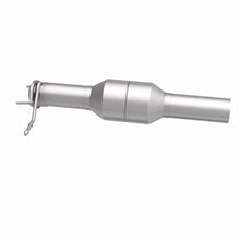 Load image into Gallery viewer, MagnaFlow Direct Fit Catalytic Converter 03-05 Ford F250/350 SD 6.0
