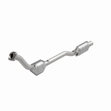 Load image into Gallery viewer, MagnaFlow Direct Fit Catalytic Converter 99-01 Ford Explorer 5.0L