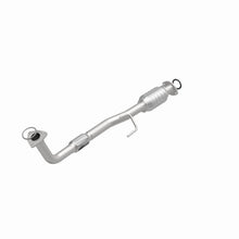 Load image into Gallery viewer, MagnaFlow Direct Fit Catalytic Converter 99-00 Toyota Camry 2.2L