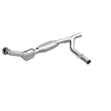Load image into Gallery viewer, MagnaFlow Direct Fit Catalytic Converter 99-00 Ford Trucks 5.4L