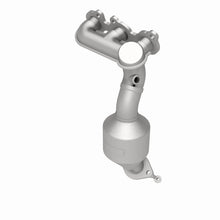 Load image into Gallery viewer, MagnaFlow Direct Fit Catalytic Converter 08-09 Toyota Highlander 3.3L