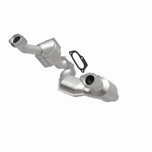 Load image into Gallery viewer, MagnaFlow Direct Fit Catalytic Converter 03-04 Ranger 3.0L