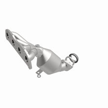 Load image into Gallery viewer, MagnaFlow Direct Fit Catalytic Converter 09-14 Sentra 2.0L Manifold