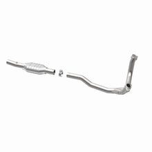 Load image into Gallery viewer, MagnaFlow Direct Fit Catalytic Converter 96 Ford E-Series Van 5.8L