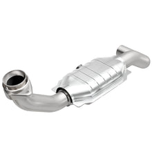 Load image into Gallery viewer, MagnaFlow Direct Fit Catalytic Converter 03-05 Ford Expedition/05-06 Lincoln Navigator 5.4L D/S