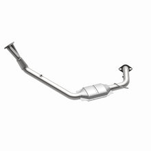 Load image into Gallery viewer, MagnaFlow Direct Fit Catalytic Converter ISUZU RODEO 2.2L OEM