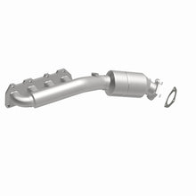Load image into Gallery viewer, MagnaFlow Direct Fit Catalytic Converter 02-04 VW Passat 4.0L