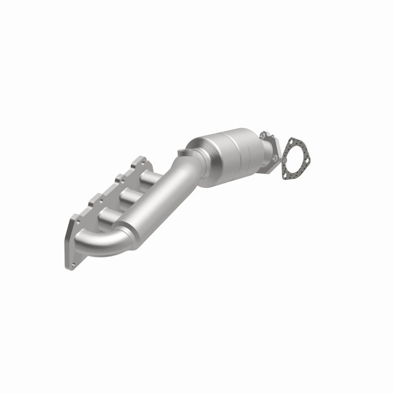 MagnaFlow Direct Fit Catalytic Converter 02-04 VW Passat 4.0L