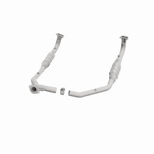 Load image into Gallery viewer, MagnaFlow DF Cat. Conv 97 Land Rover Defender 90 4.0L Y-Pipe Assy / 96-99 Discovery 4.0L Y-Pipe Assy