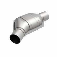 Load image into Gallery viewer, MagnaFlow Universal Catalytic Converter 2.25in Inlet/Outlet Angled Offset/Center Calif OBDII