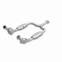 Load image into Gallery viewer, MagnaFlow Direct Fit Catalytic Converter 01-04 Ford Mustang 3.8L CA
