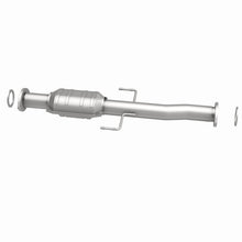Load image into Gallery viewer, MagnaFlow Direct Fit Catalytic Converter 02-04 Toyota Tacoma 2.7L Rear
