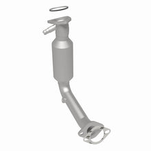 Load image into Gallery viewer, MagnaFlow Direct Fit Catalytic Converter 2000 and 2002 Ford Focus 2.0